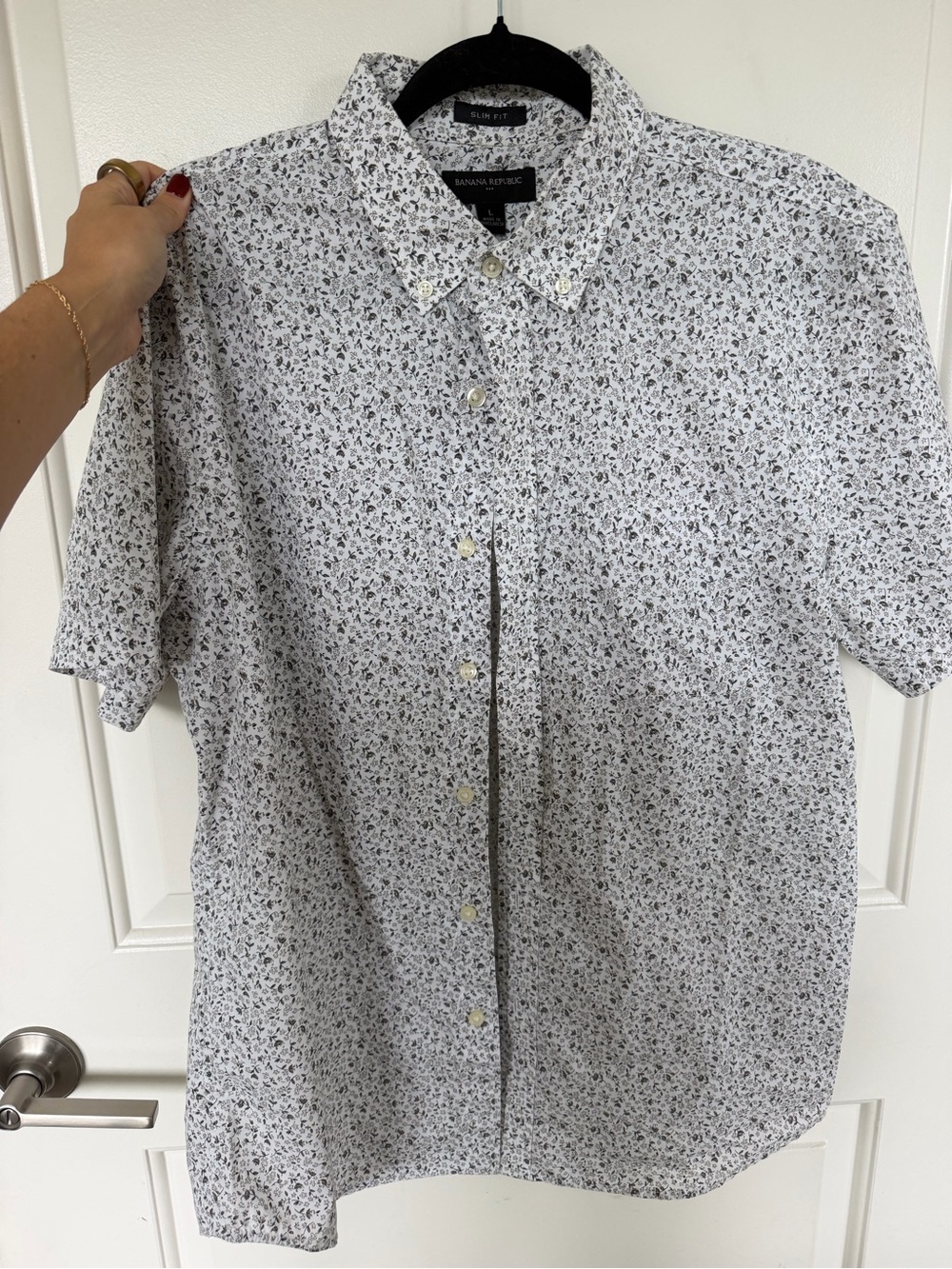 Banana Republic Men’s Slim Fit Short Sleeve Button Down